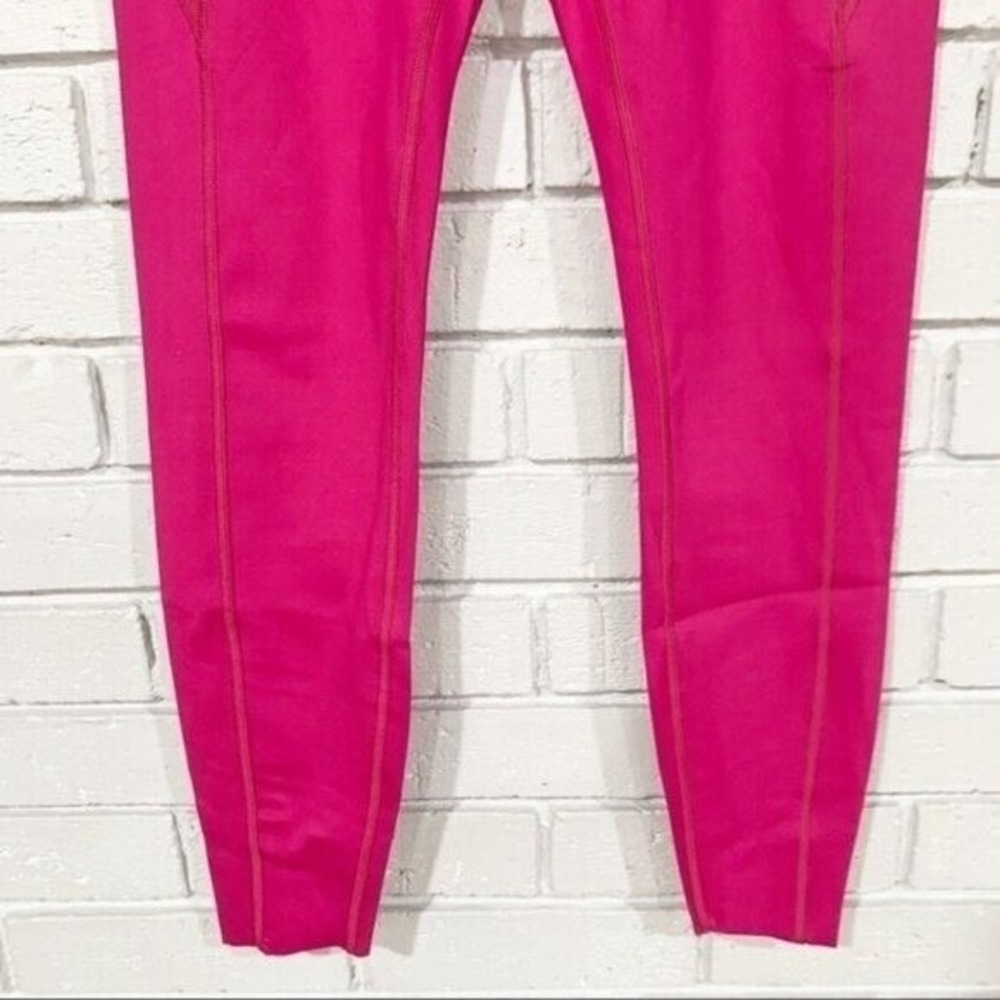 Peloton Womens High Rise Pocket Leggings Fuchsia Pink Reflective Logo Activewear - Picture 5 of 10